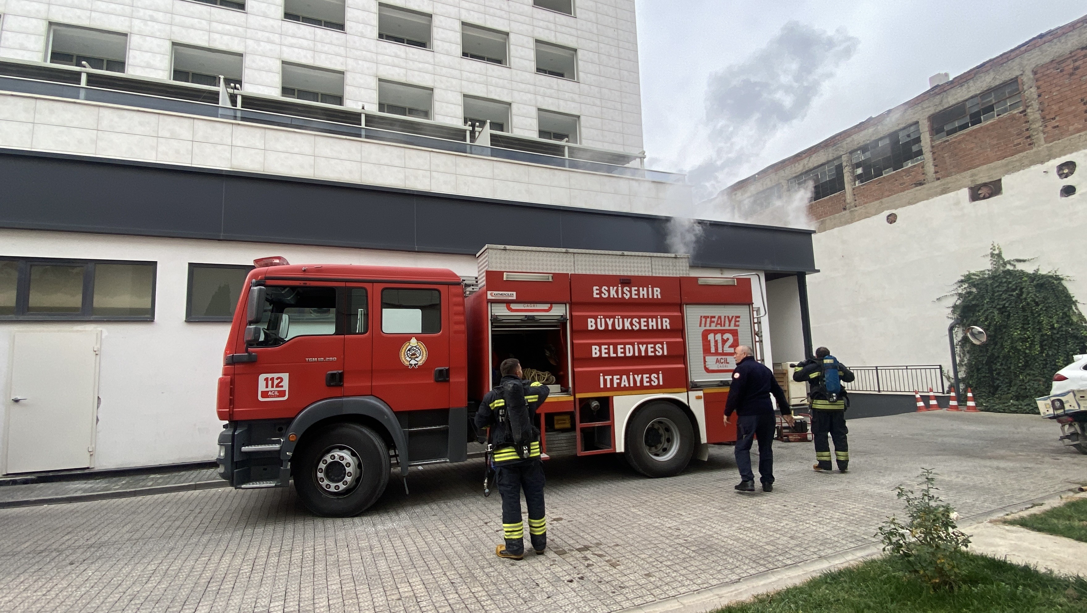 Otel Restoranında Korkutan Yangın 152 Kişi Tahliye Edildi (4)