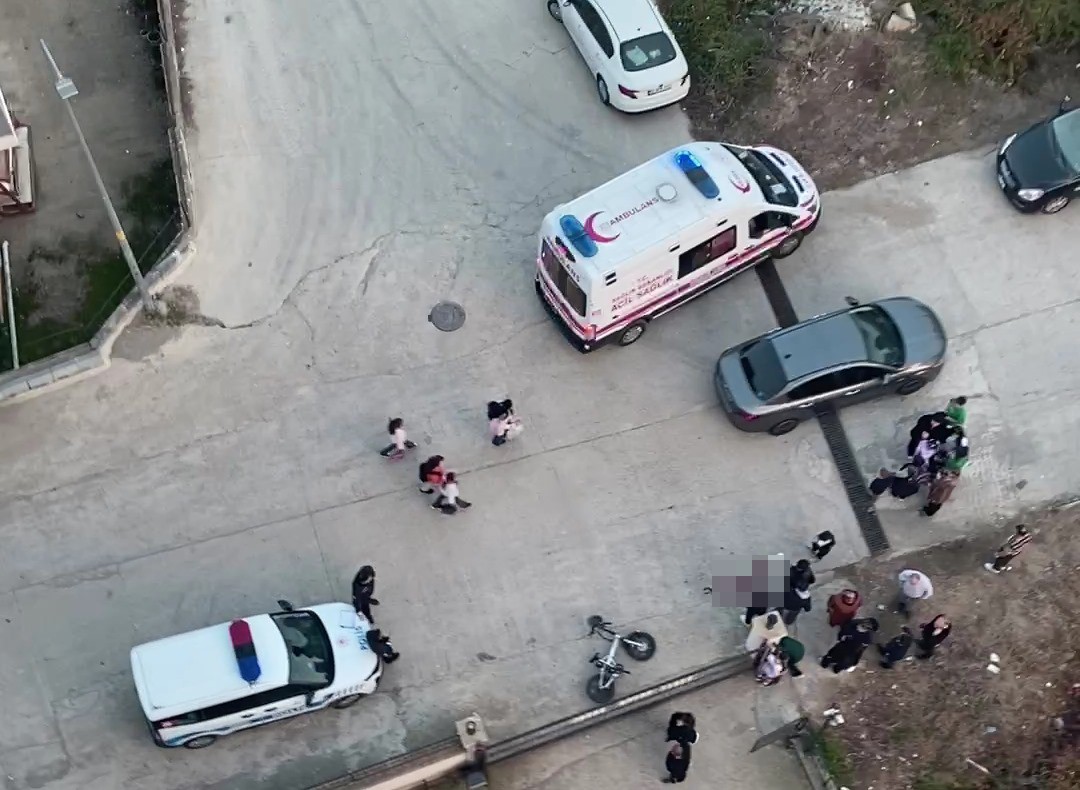 Oyun Icin Ciktilar Geri Donemediler Rampa Asagi Inen Elektrikli Bisiklet Kontrolden Cikti (1)-1