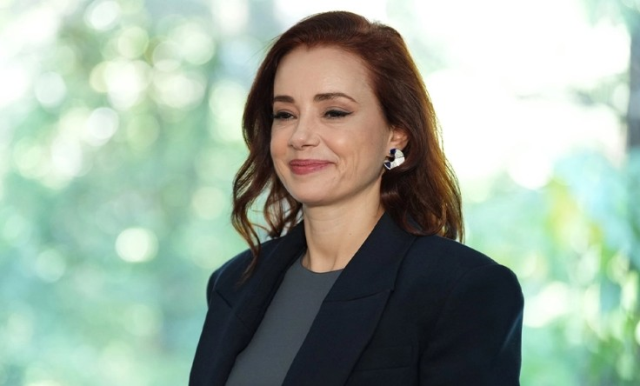 Özgü Namal Sevenlerini Korkuttu! Ünlü Oyuncu Trafik Kazasında Yaralandı (1)-1