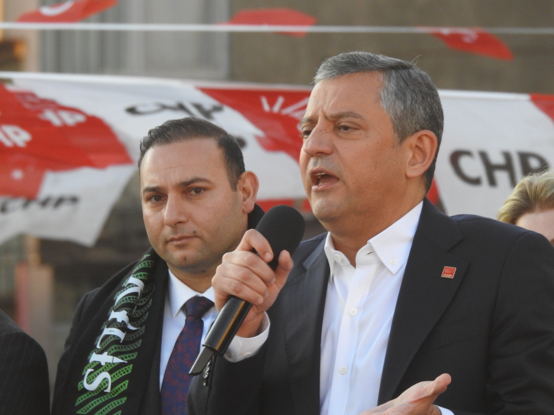 Ozgur Ozel Emekli Ve Asgari Ucrete Altin Hesabi 22 Yilda 8 Ceyrekten 15 Ceyrege Dustuk (1)-1