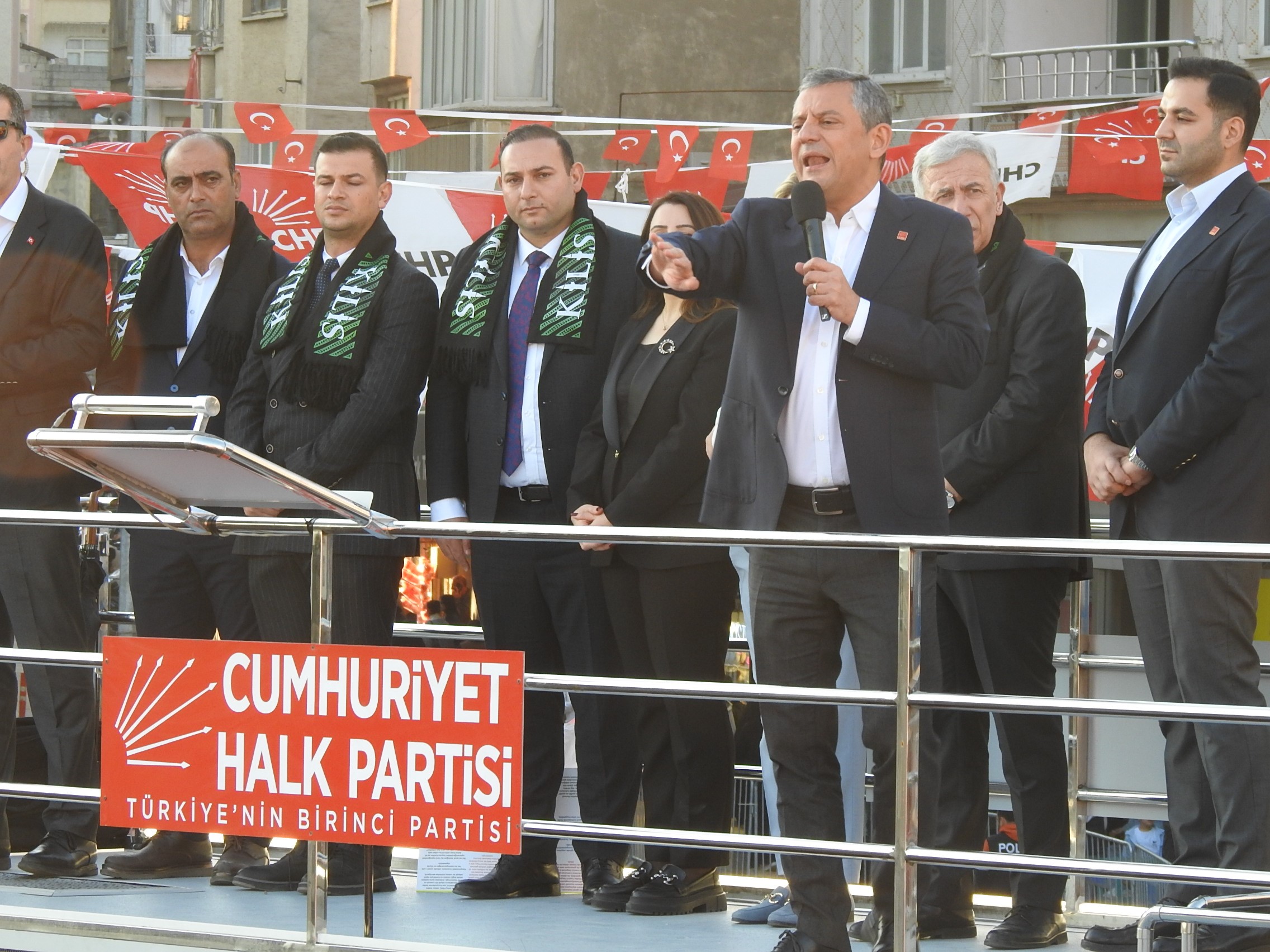 Ozgur Ozel Emekli Ve Asgari Ucrete Altin Hesabi 22 Yilda 8 Ceyrekten 15 Ceyrege Dustuk (2)