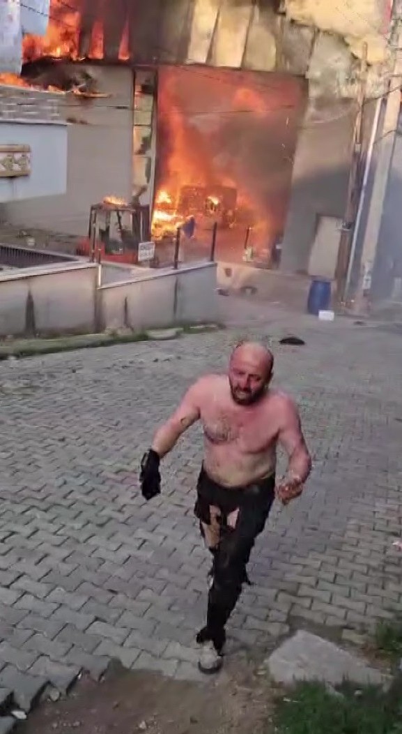 Parfüm Fabrikasında Yangın Facia! İş Yeri Alevlere Teslim Oldu; 6 Ölü, 1 Yaralı (6)