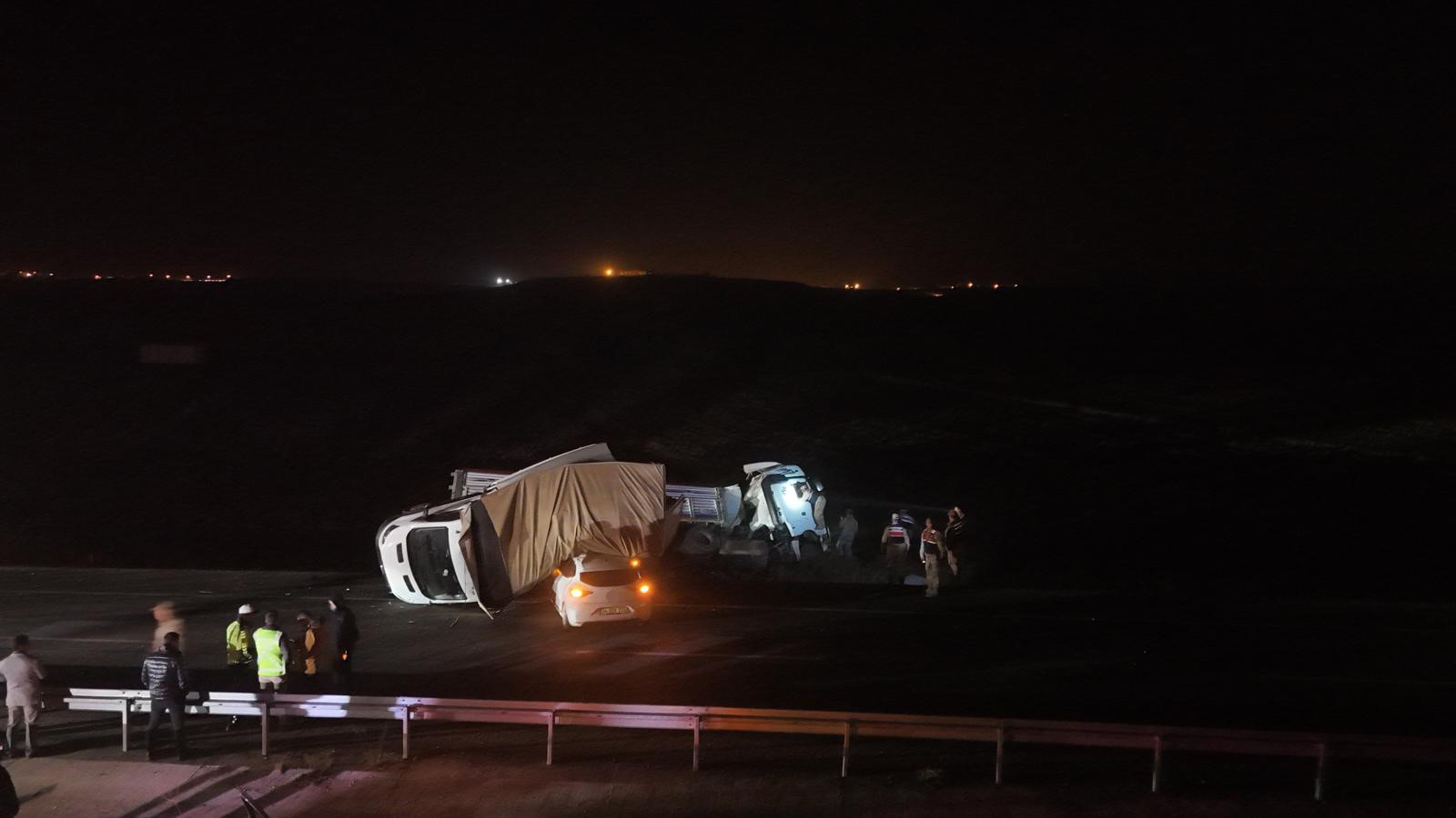 Peş Peşe Iki Korkunç Kaza Aynı Gün 8 Can Kaybı (2)