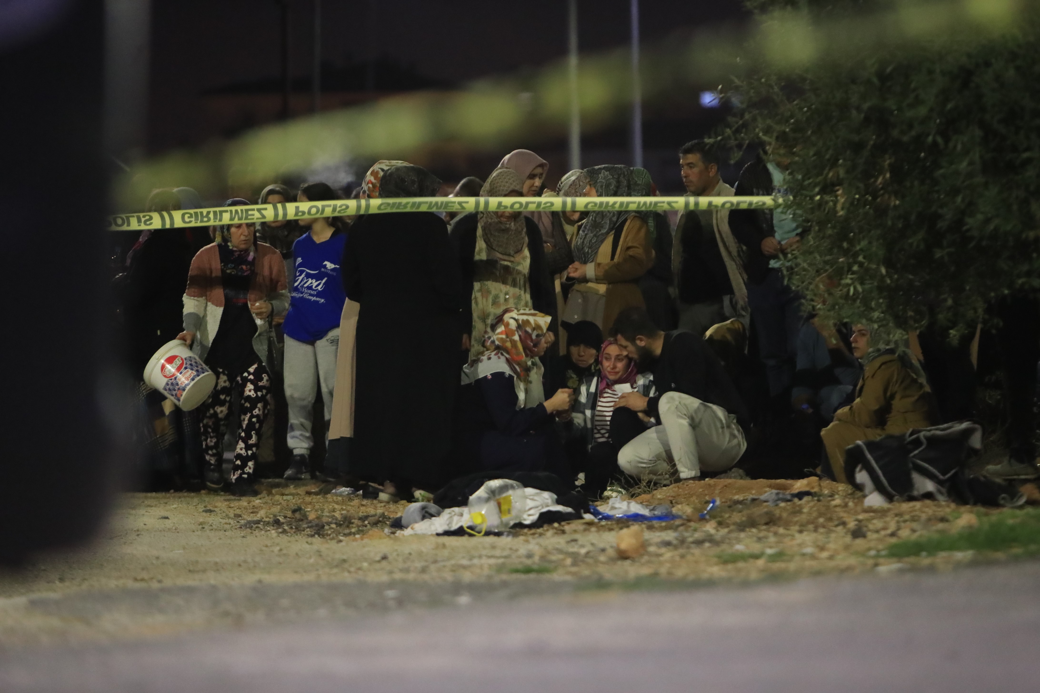 Polis Memurundan Kan Donduran Cinayet! Eşini Ve 2 Kızını Beylik Tabancasıyla Öldürdü (4)