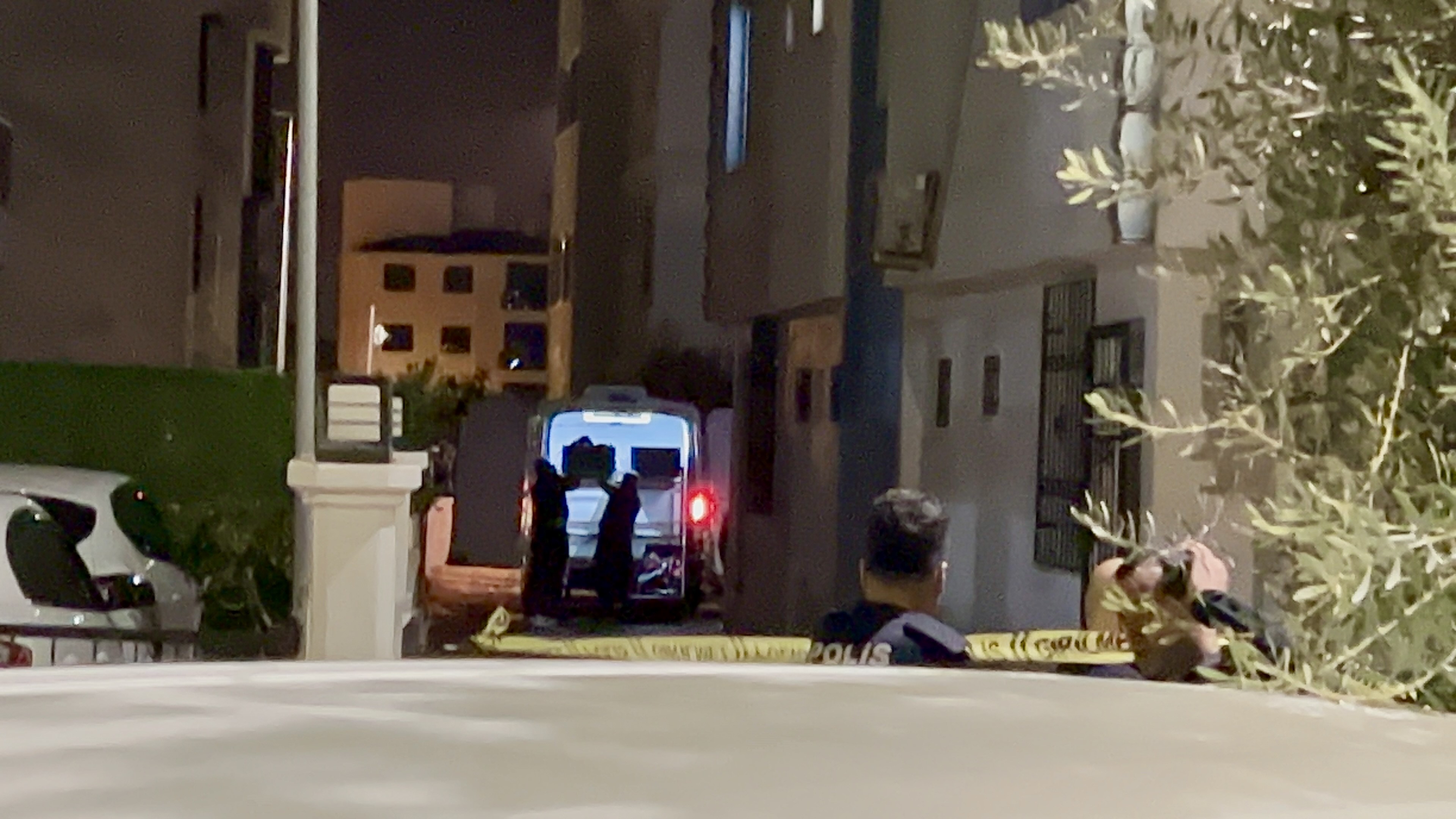 Polis Memurundan Kan Donduran Cinayet! Eşini Ve 2 Kızını Beylik Tabancasıyla Öldürdü (8)