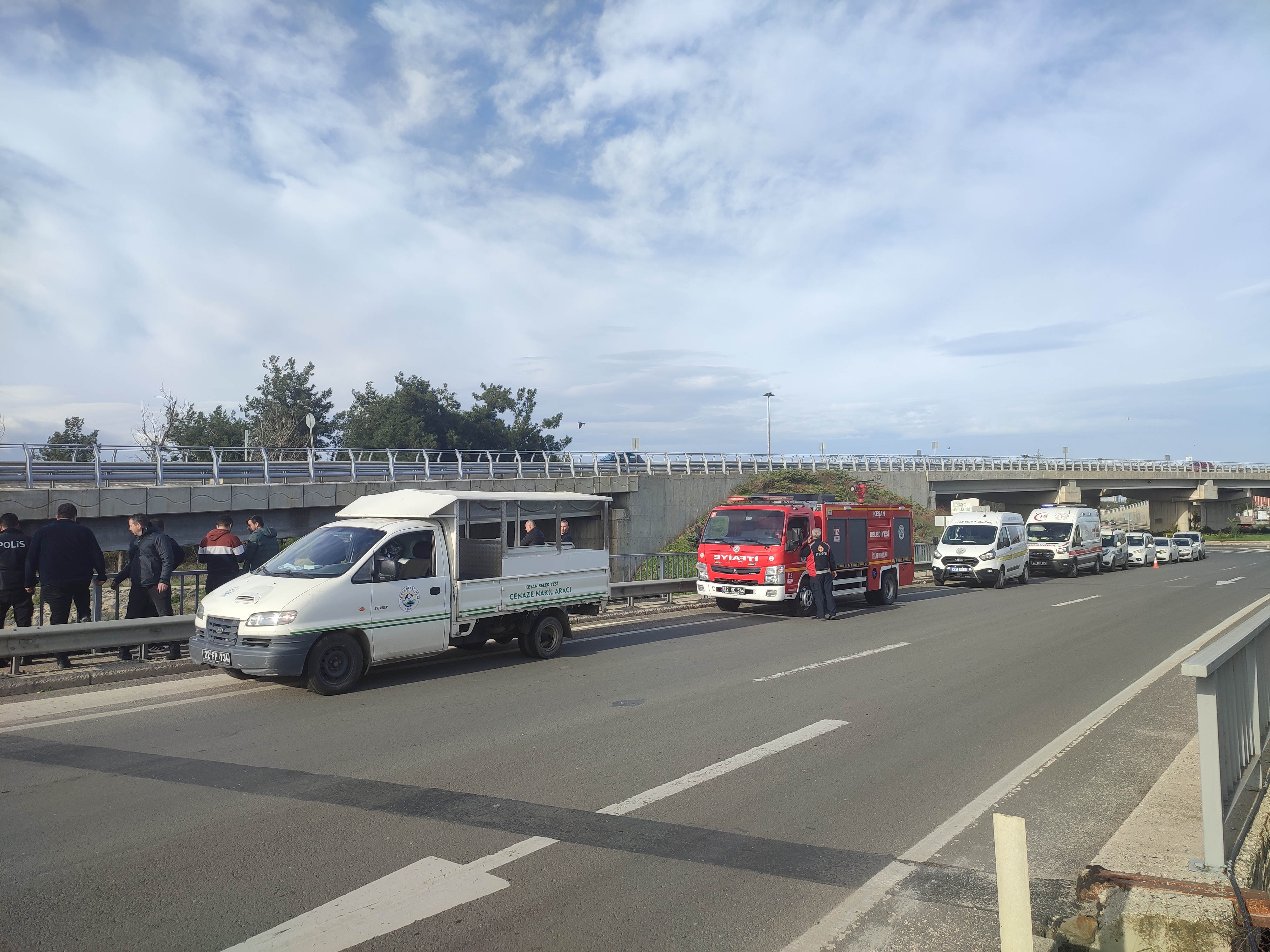 Sabah Saatlerinde Dehşet Dere Kenarında Ceset Bulundu (2)