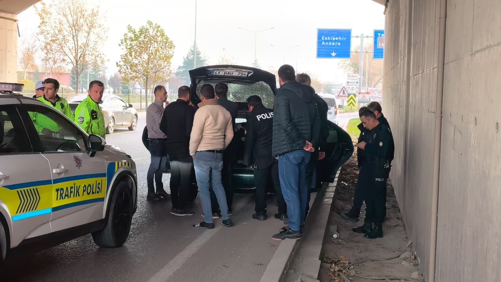 Sabah Saatlerinde Sokak Ortasında Infaz! Polisle Zanlı Arasında Nefes Kesen Kovalamaca (3)