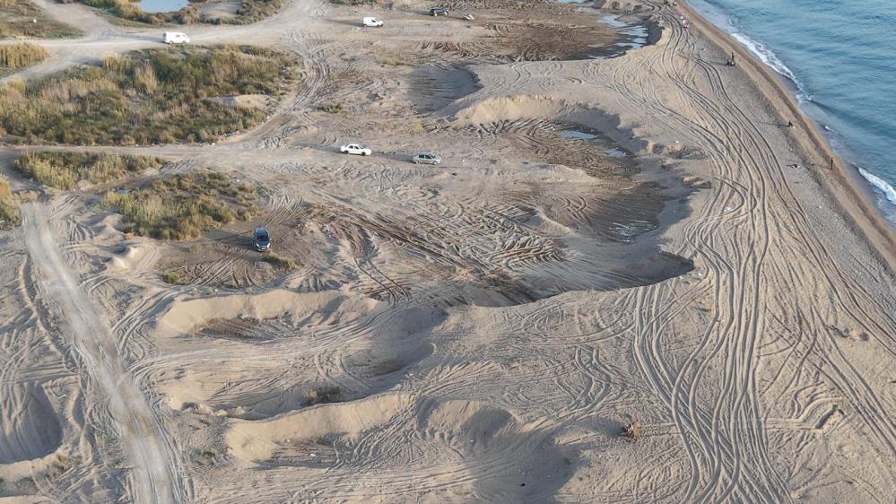 Sahillerin Icler Acisi Hali Dronla Belgelendi Kum Hirsizlari Jandarmadan Kacamadi (5)