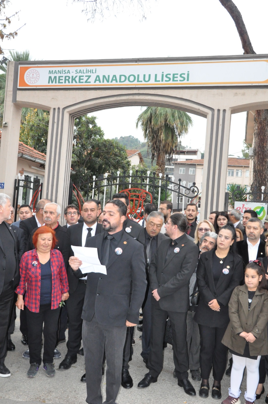 Salihli Chp ‘Atatürk’ü Kalbimizden Silemezsiniz’