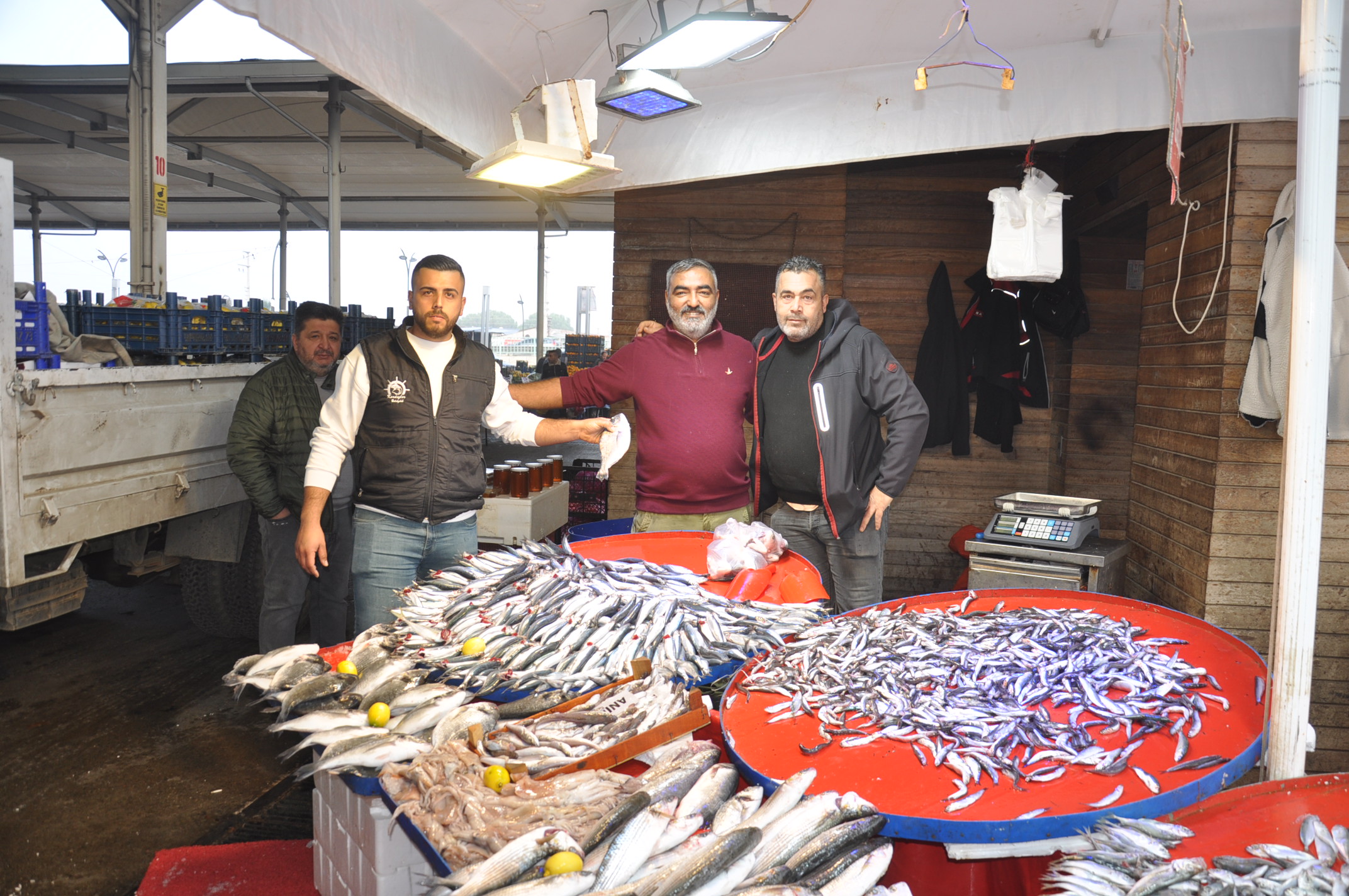 Salihli Pazar Yeri Balıkçı (2)