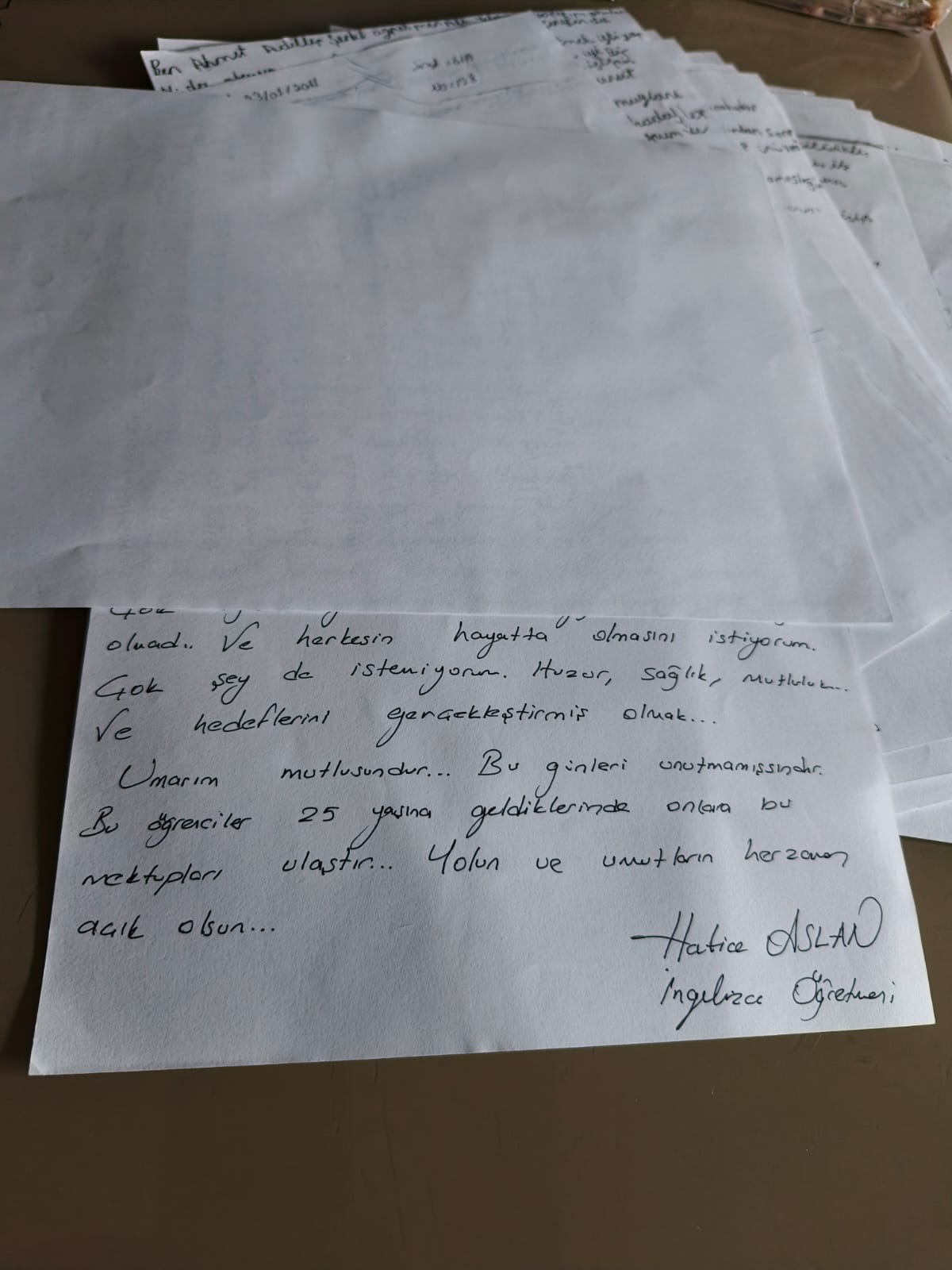 Salihli’de Görev Yapan Hatice Öğretmenin, 14 Yıl Önce Ilham Veren Hikayesi (1)