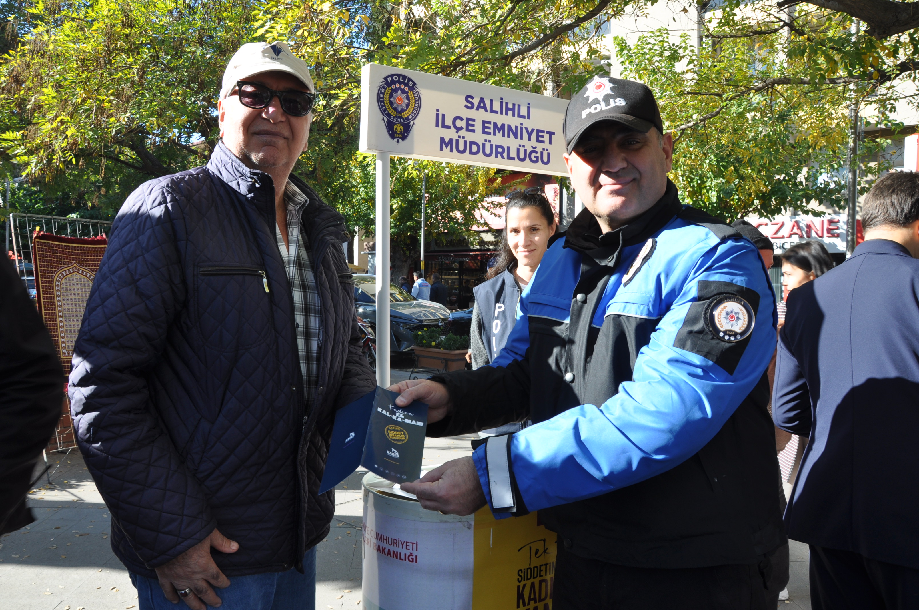 Salihli’de Kadına Şiddete Karşı Farkındalık Çalışması (7)