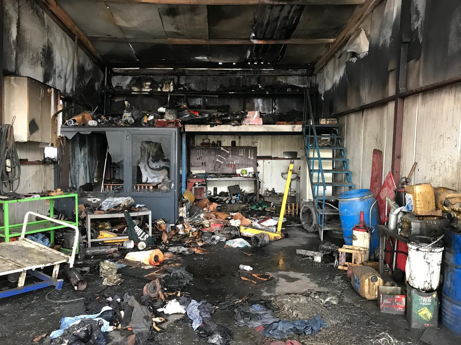 Sanayi Sitesinde Büyük Yangın 9 Iş Yeri Kül Oldu, Tahkikat Başlatıldı (3)