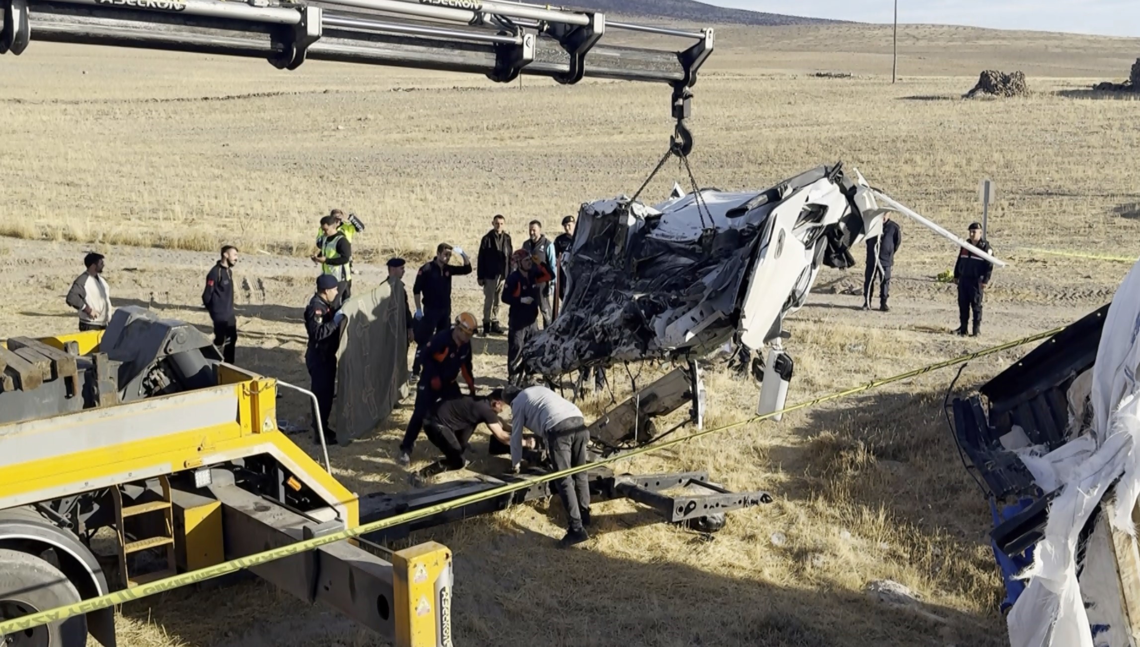 Sarampole Yuvarlanan Tirda Feci Son Surucu Kum Altinda Kalarak Can Verdi (7)