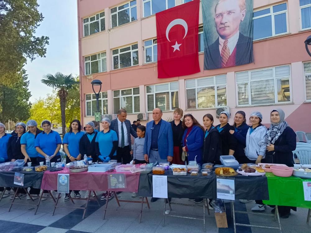 Sarigolde Ogrencilerden Anlamli Dayanisma (3)