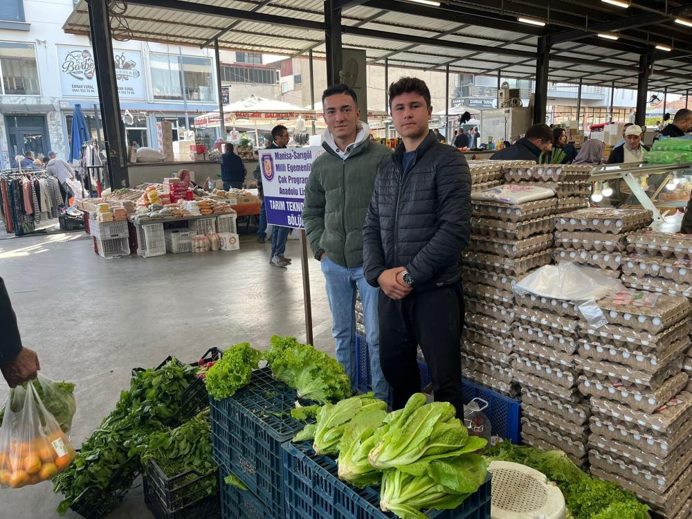 Sarıgöl’de Üreten Öğrenciler Pazarda Tezgâh Açtı (2)