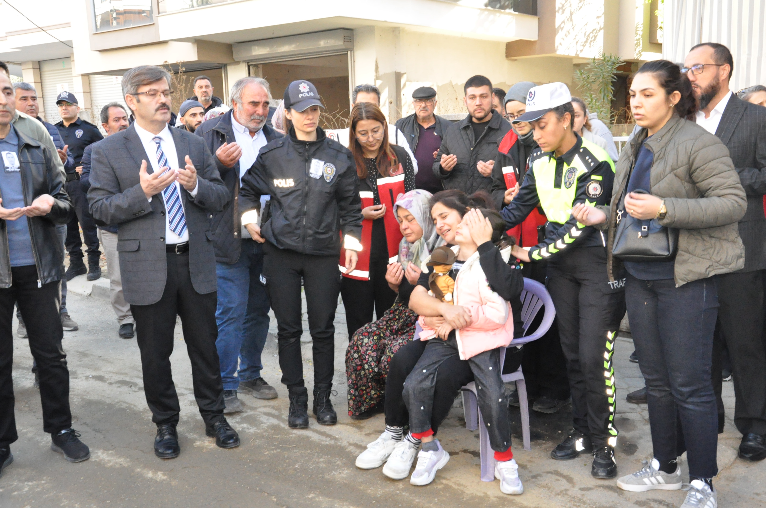 Sehit Polis Memuru Ali Barut Son Yolculuguna Ugurlandi (10)