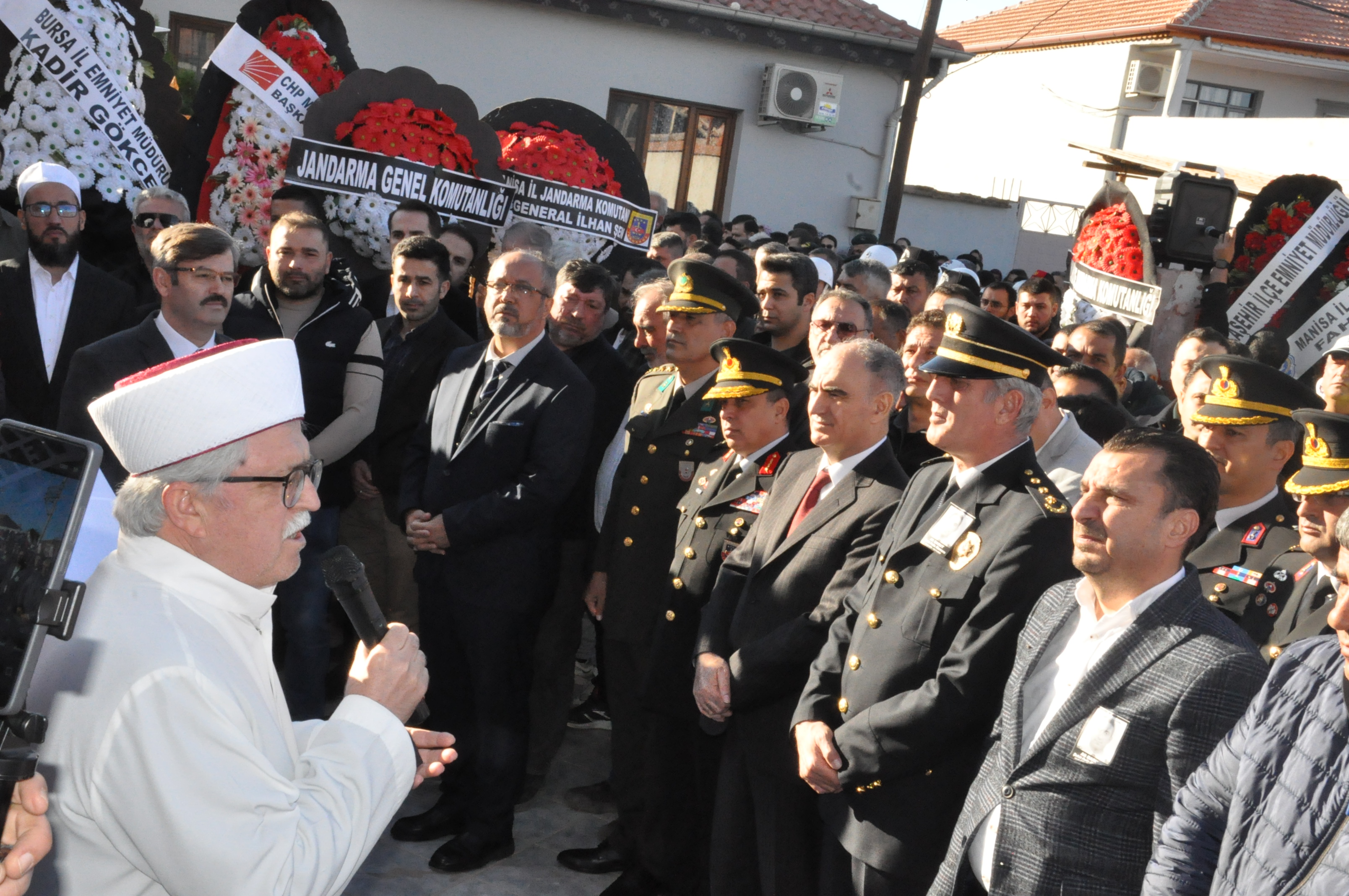 Sehit Polis Memuru Ali Barut Son Yolculuguna Ugurlandi (19)