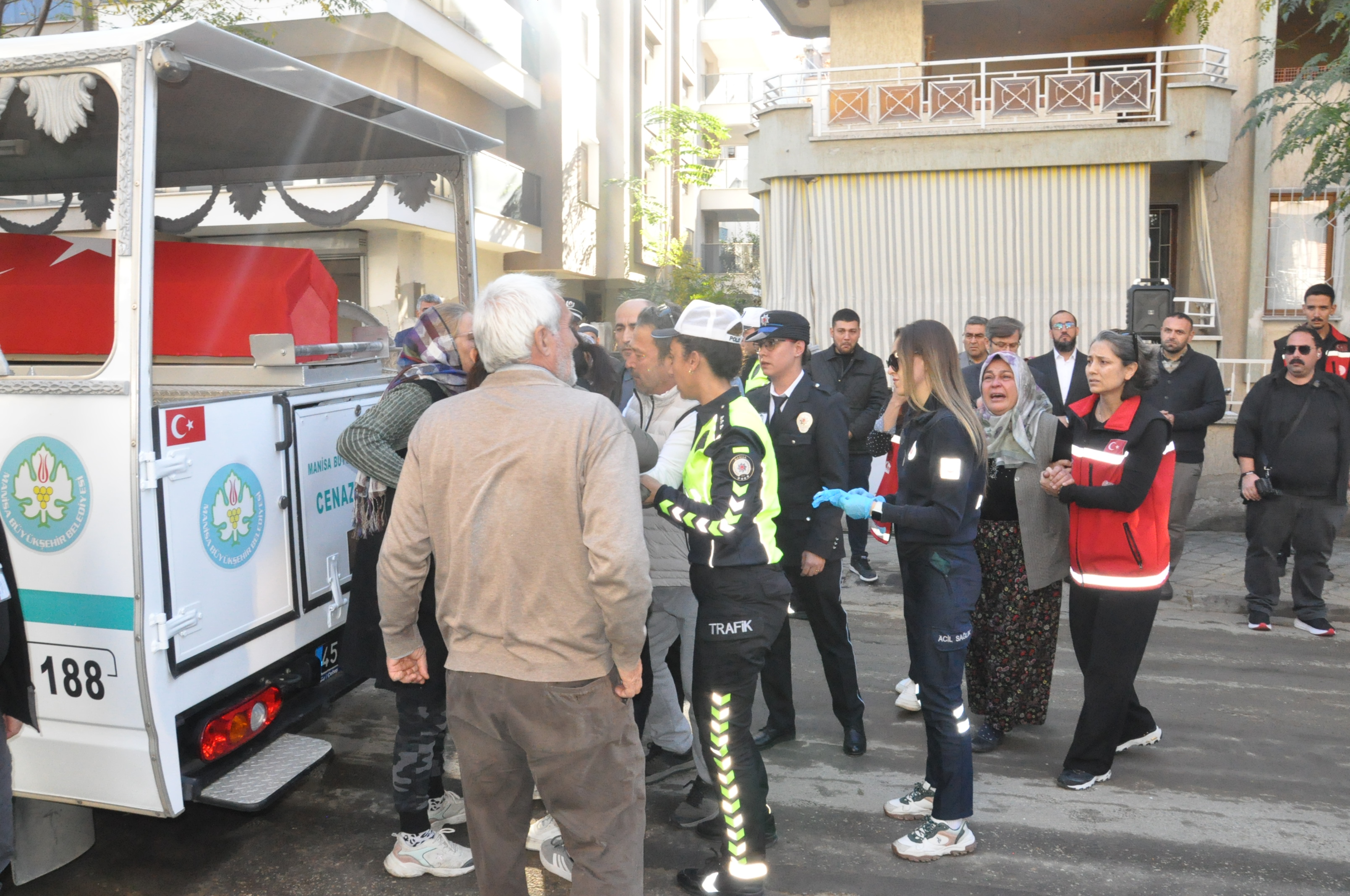 Sehit Polis Memuru Ali Barut Son Yolculuguna Ugurlandi (6)