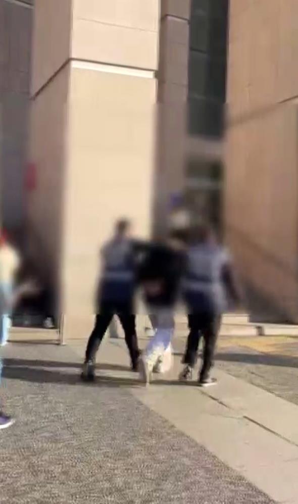 Sus Tartismasi Cinayete Donusmustu Kapi Durbununden Ates Eden Zanli Polisin Siki Takib (2)