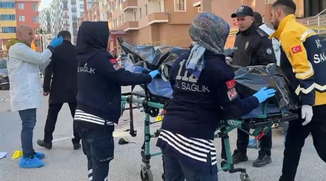 Takıntılı Adam Dehşet Saçtı Cezaevinden Izinli Çıktı, Eski Mesai Arkadaşını Öldürüp Intihar Etti (5)