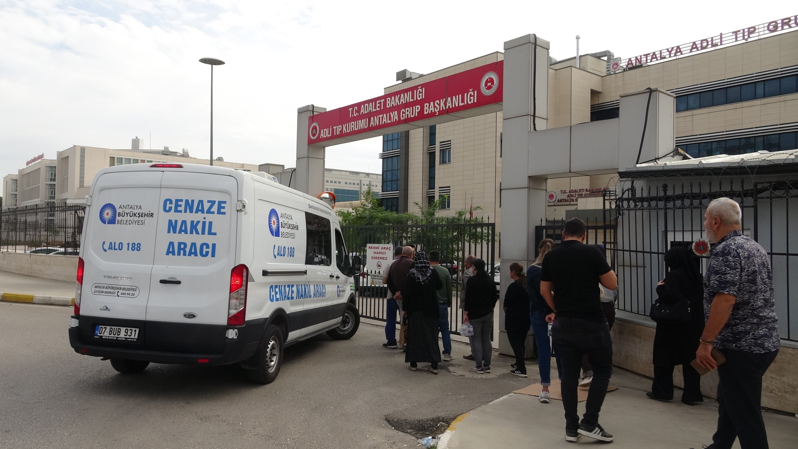 Tanımadığı Birinin Bıçaklı Saldırısında Öldü! Hayatını Kaybeden Adamın Ailesi Organlarını Bağışladı (9)