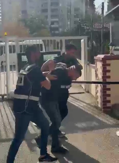 Telefonda Küfürleşme Kavgası Sokakta Kanlı Bitti Eski Iş Arkadaşını Göğsünden Bıçaklayarak Öldürdü (3)