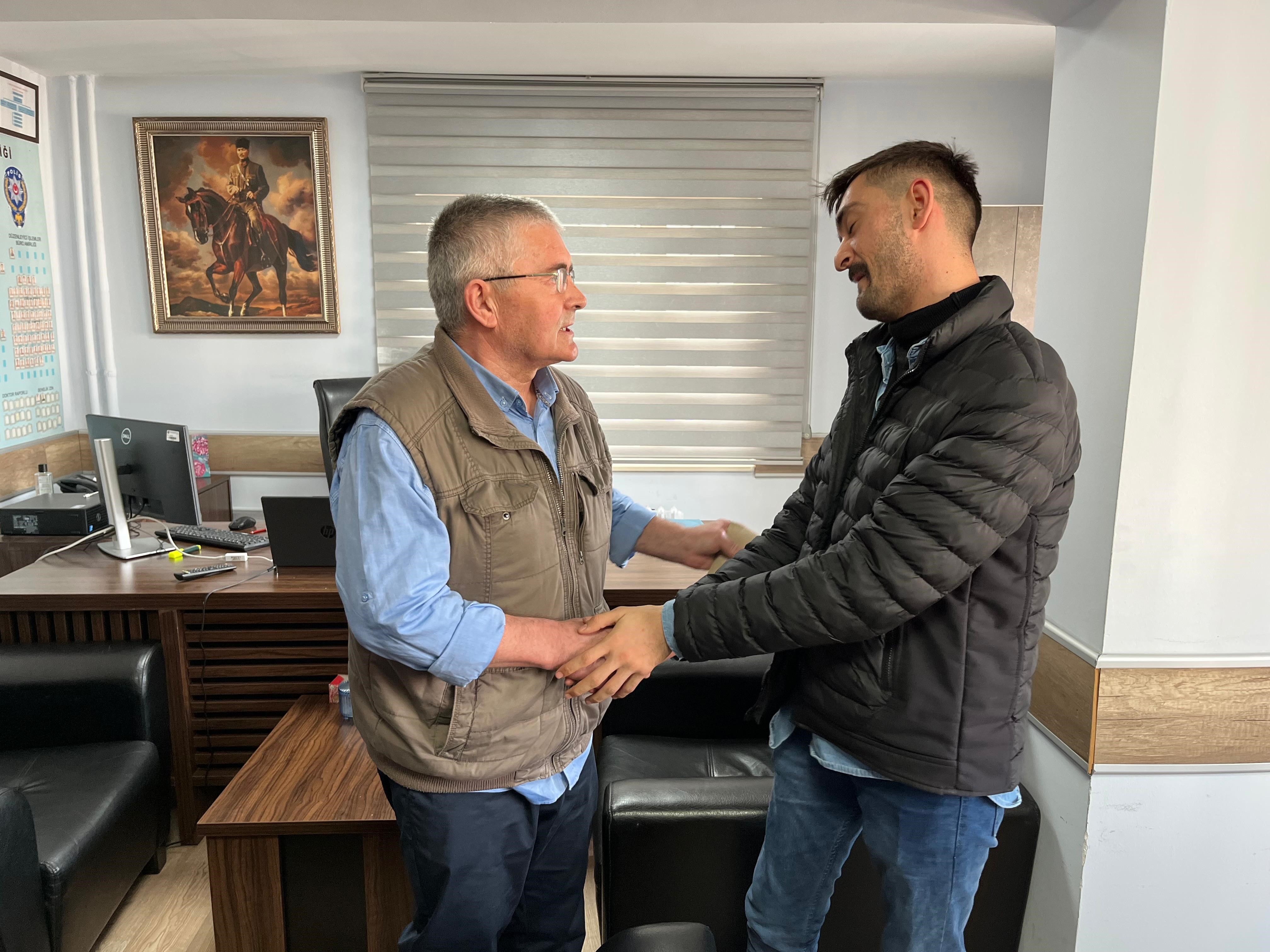 Toki̇ Taksitini Yatırmaya Giderken 2 Bin Euro Buldu, Hiç Düşünmeden Polise Teslim Etti (3)