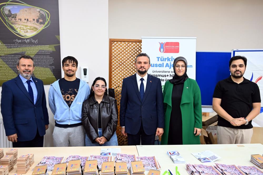 Turkiye Ulusal Ajansi Baskani Ilker Astarcidan Mcbude Ogrencilere Vizyon Dersi (3)