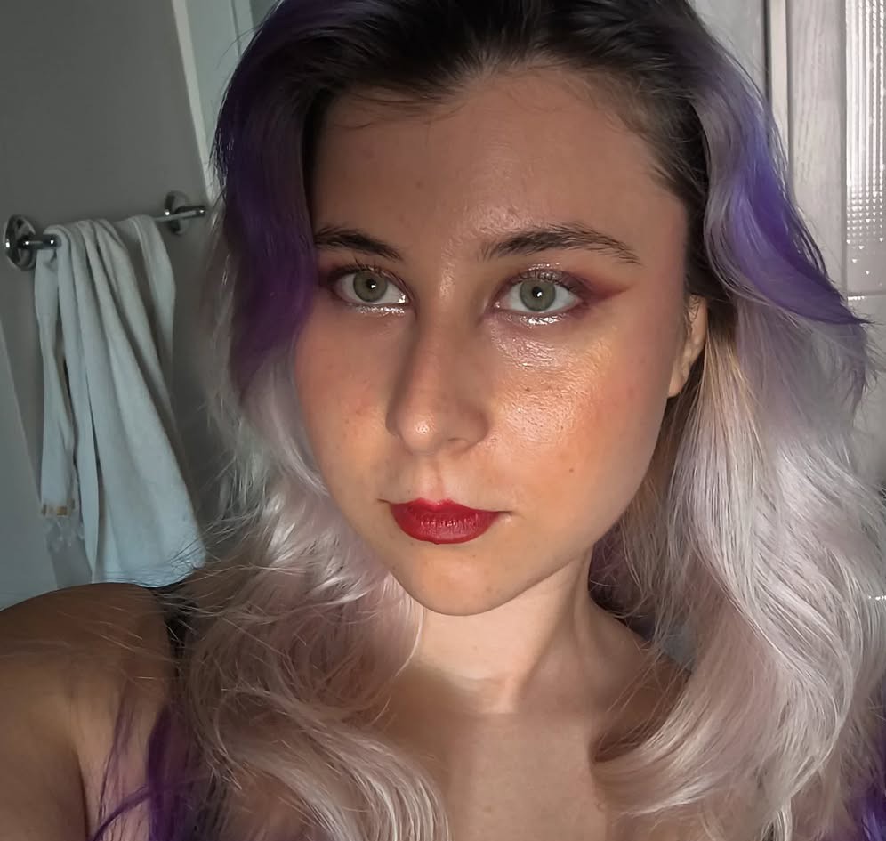 Universite Ogrencisi 20 Yasindaki Genc Kiz Arkadasinin Evinde Olu Bulundu (2)