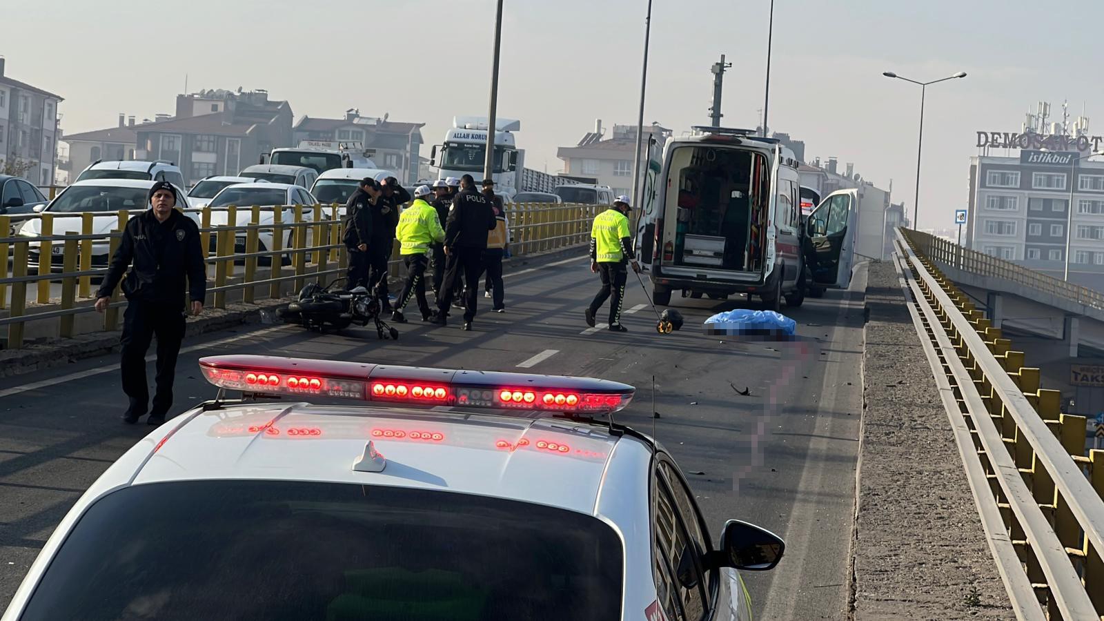 Üniversiteli Gencin Son Yolculuğu Motosiklet Tırın Altında Kaldı (6)