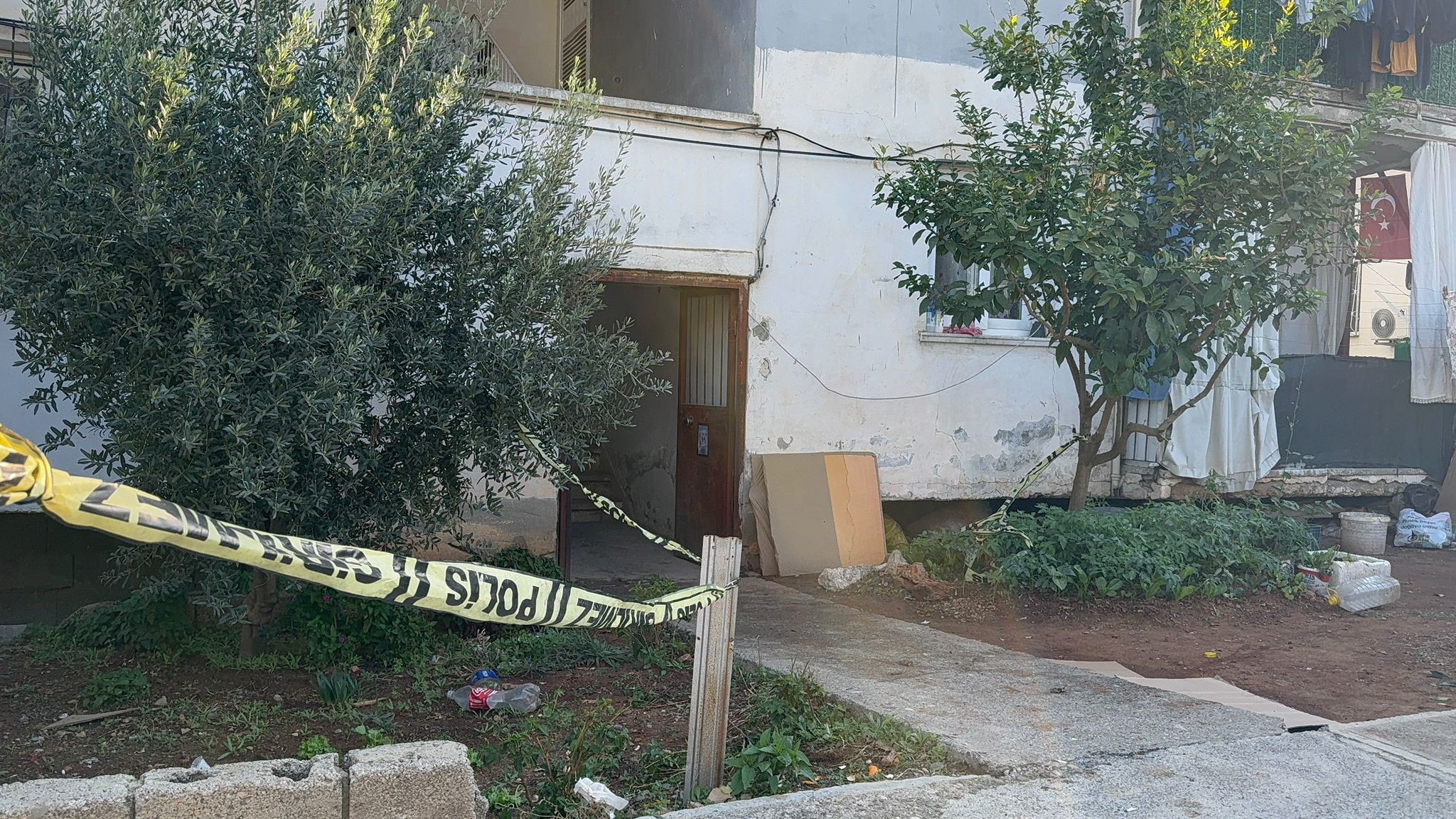 Uzaklaştırma Kararı Yeterli Olmadı 4 Çocuk Annesi Eşi Tarafından Tüfekle Öldürüldü (4)