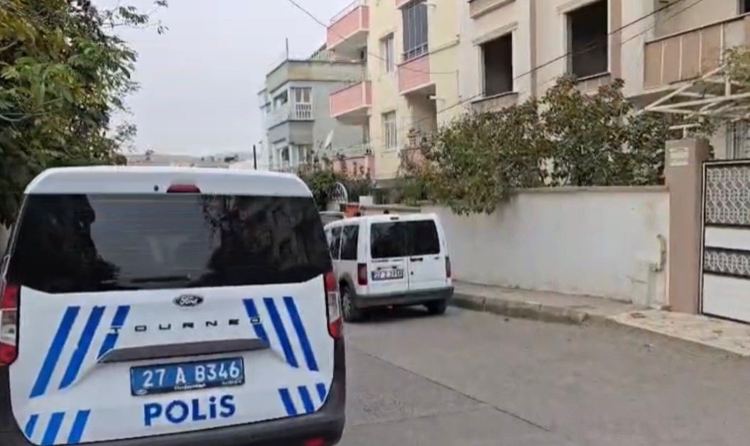 Uzaklaştırma Kararına Rağmen Katledildi! Cani Koca Eve Gizlice Girip, Eşini Silahla Öldürdü (11)