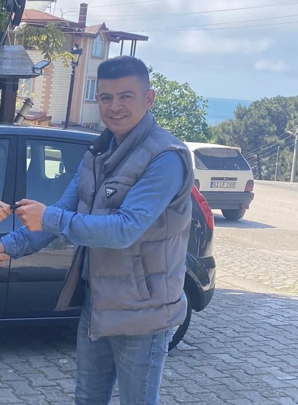 “Vedalar Zamansızdır” Notu Bıraktı 43 Yaşındaki Baba Evinde Ölü Bulundu (2)