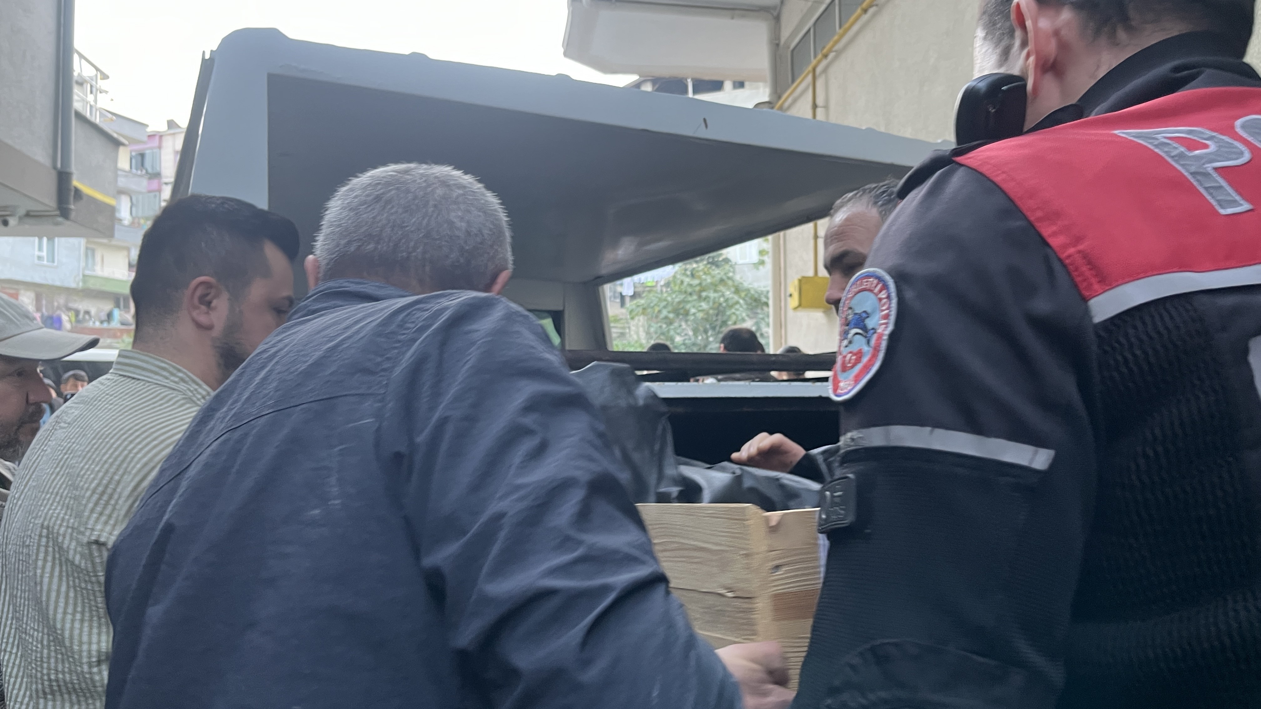 “Vedalar Zamansızdır” Notu Bıraktı 43 Yaşındaki Baba Evinde Ölü Bulundu (8)