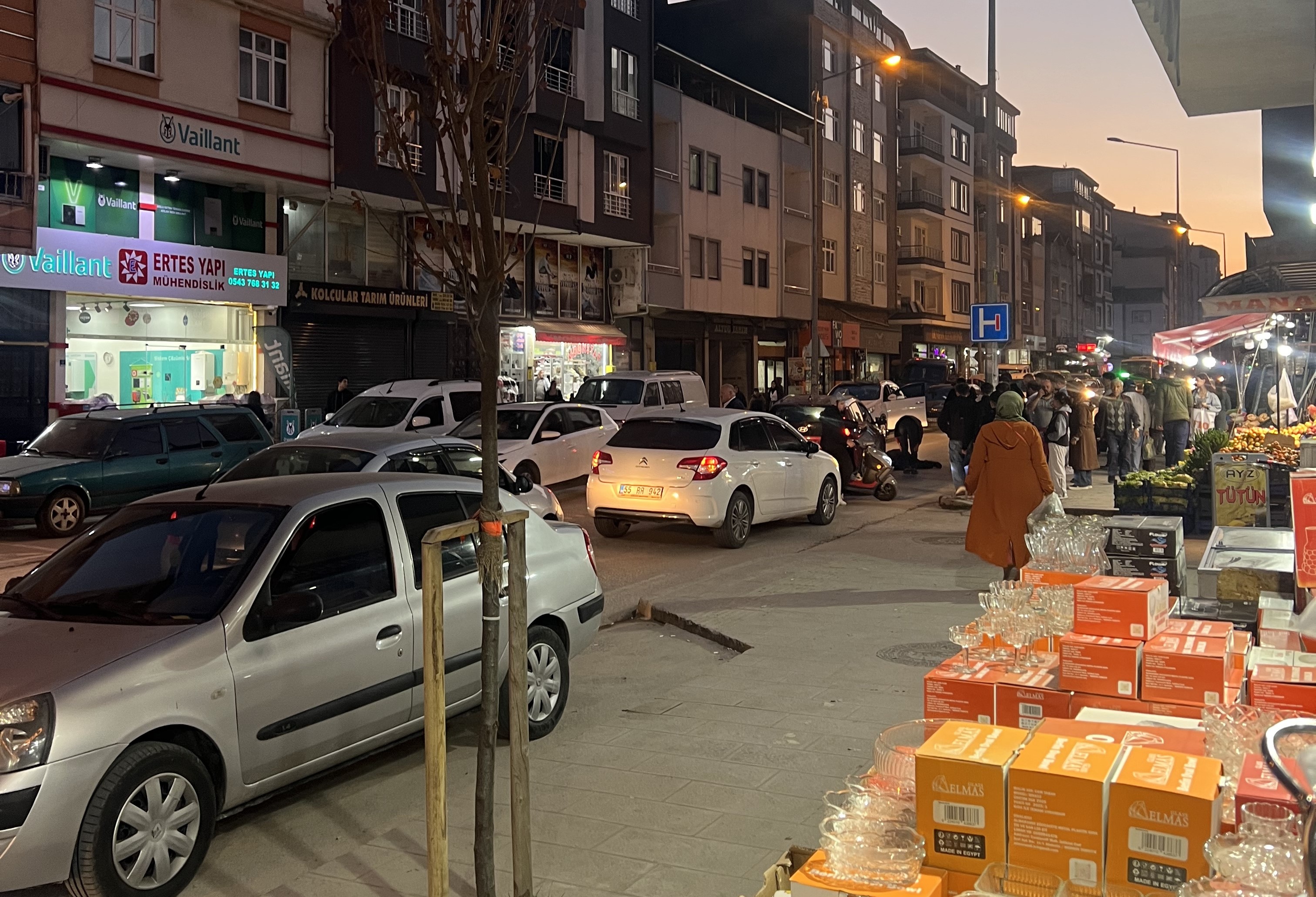 Yolun Karşısına Geçerken Dehşet 86 Yaşındaki Adama Otomobil Çarptı (2)