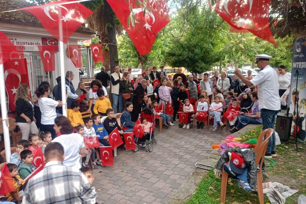 Yunusemrede Geleneksel Kukla Gosterisi Cocuklarla Bulustu (3)