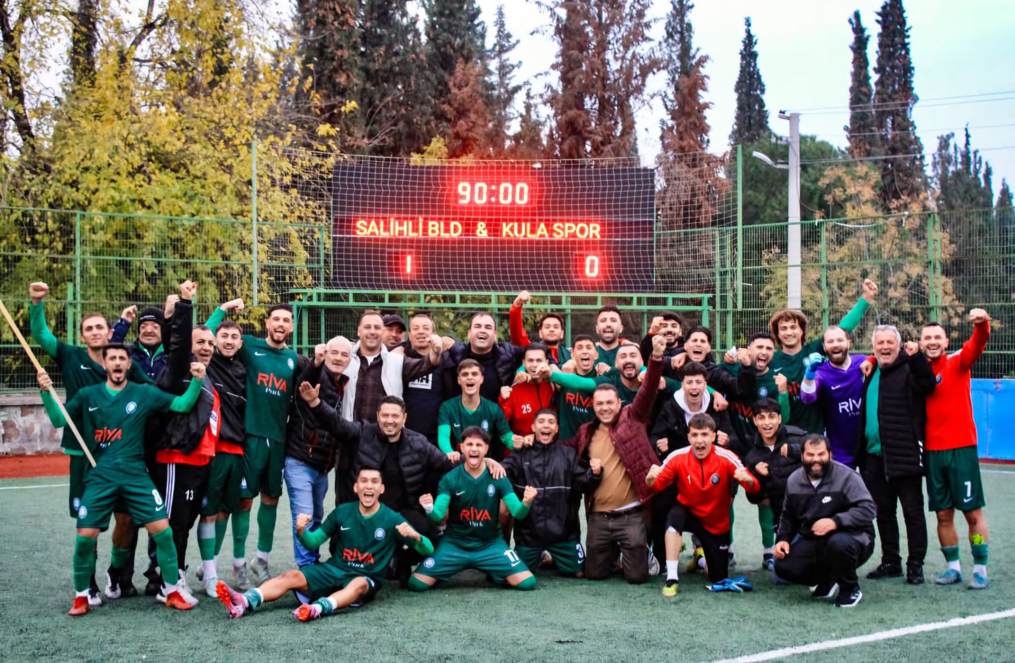 1913E42B 99E7 486C Afd7 705B744C43E0