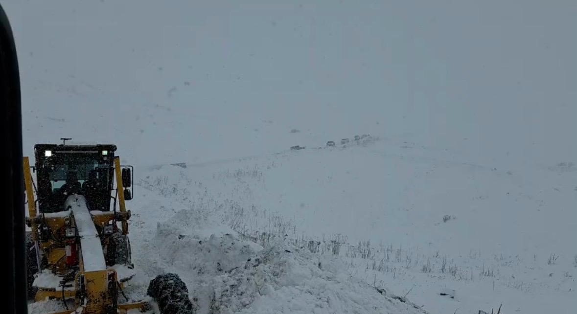 2 Bin 300 Rakımda Çığ Felaketi 3 Çobandan Haber Alınamıyor (5)