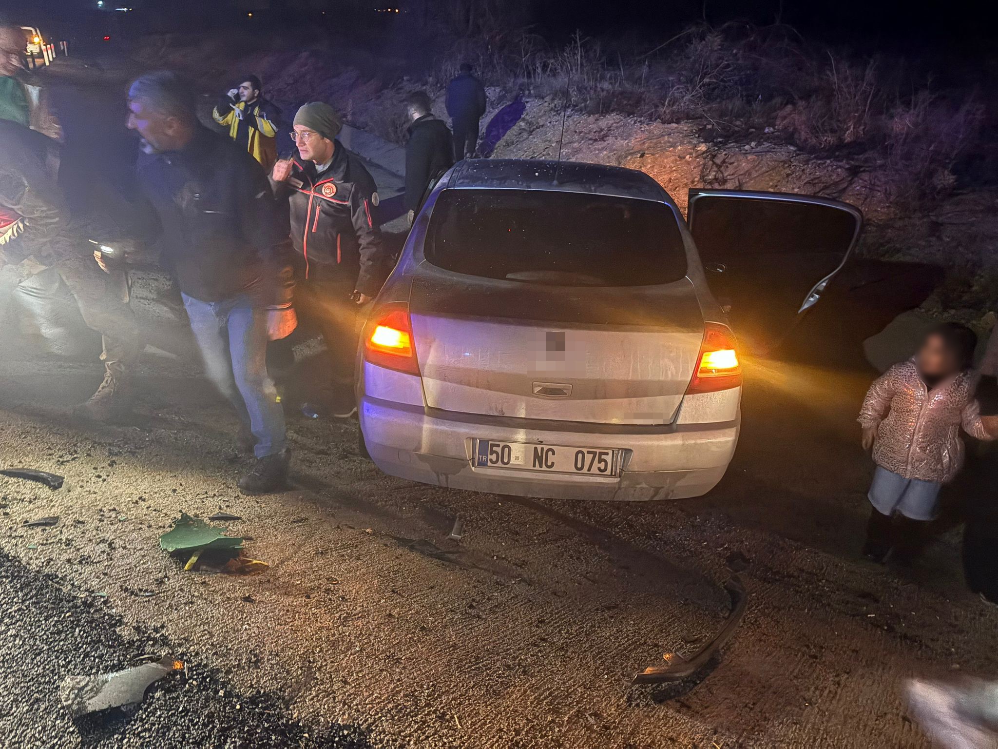 3 Araç Çarpıştı, Kaza Katliama Döndü! Ölü Sayısı 4’E Yükseldi, 5 Yaralı Var (2)