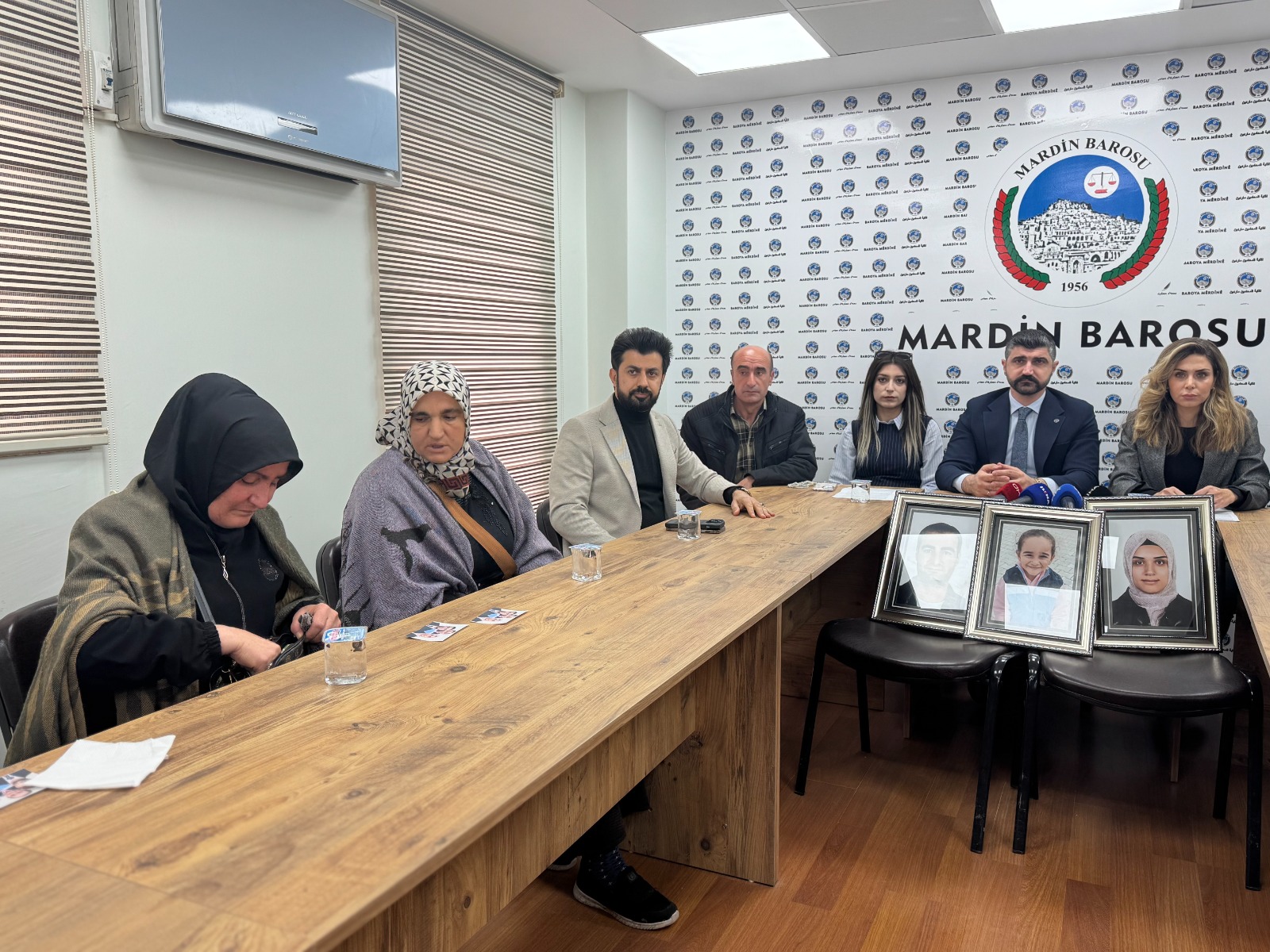 3 Kişilik Aile Evlerinde Ölü Bulunmuştu! Yakınlarından Yürek Yakan Açıklama (2)-1