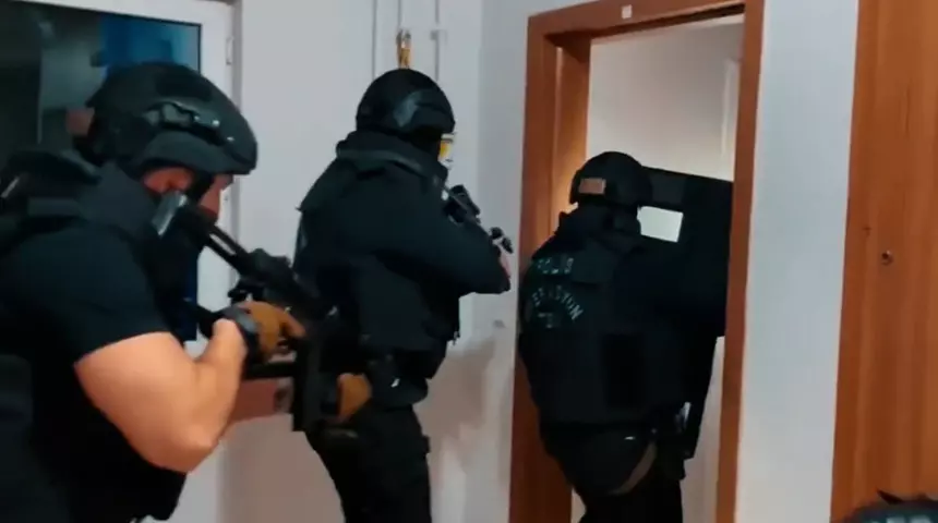 33 Ilde Deasa Kiskac Manisanin Da Aralarinda Oldugu Operasyonda 233 Gozalti (1)-2