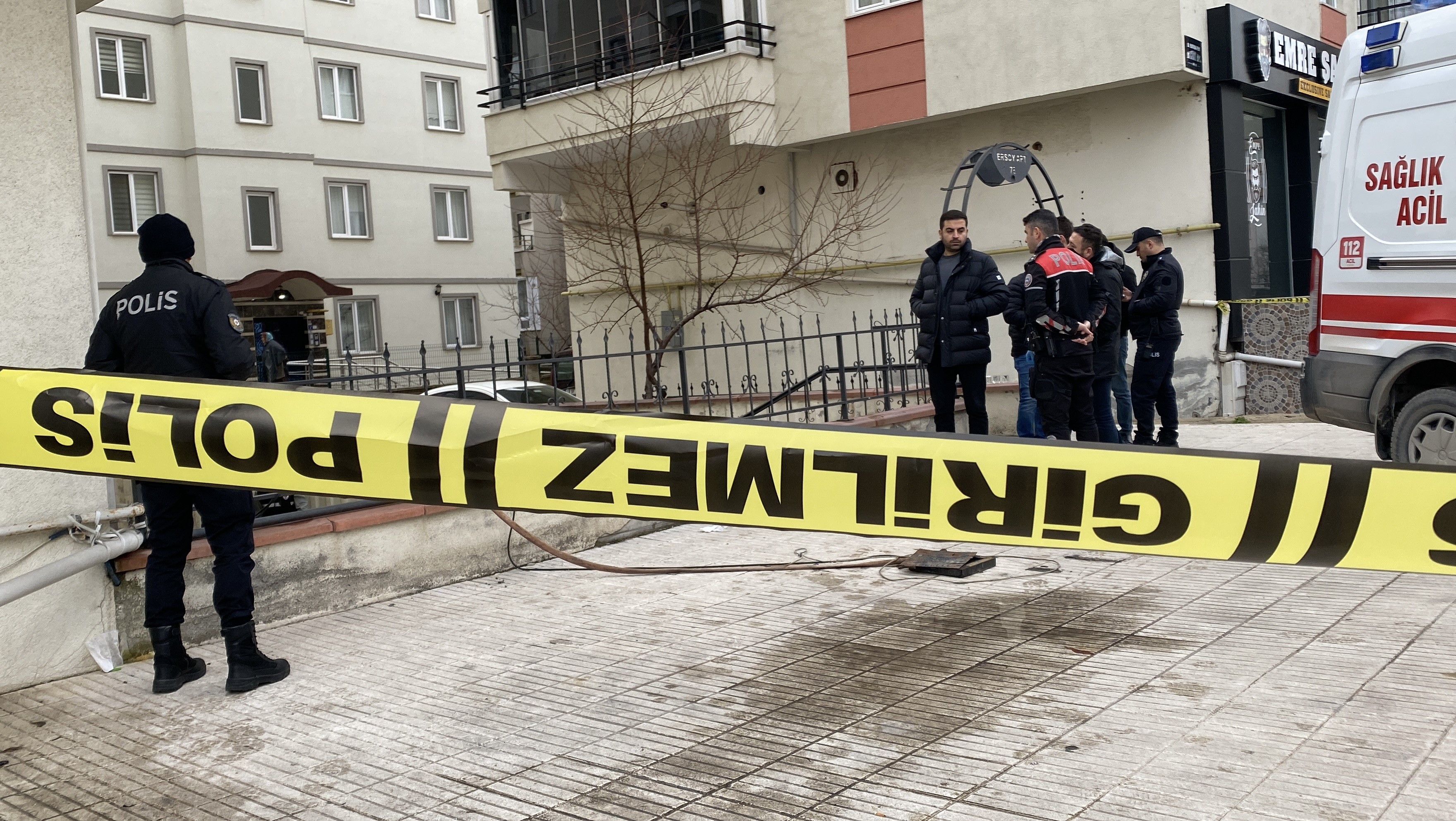 50 Yaşındaki Adamın Kahreden Sonu! 8’Inci Kattan Beton Zemine Çakıldı (3)