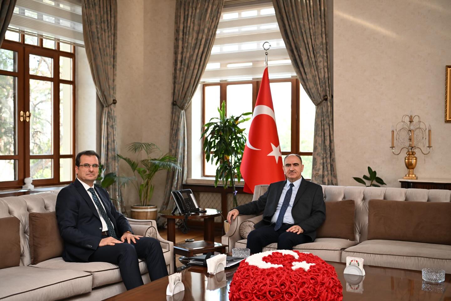 587532278 18547245961003127 5137330140771060615 N