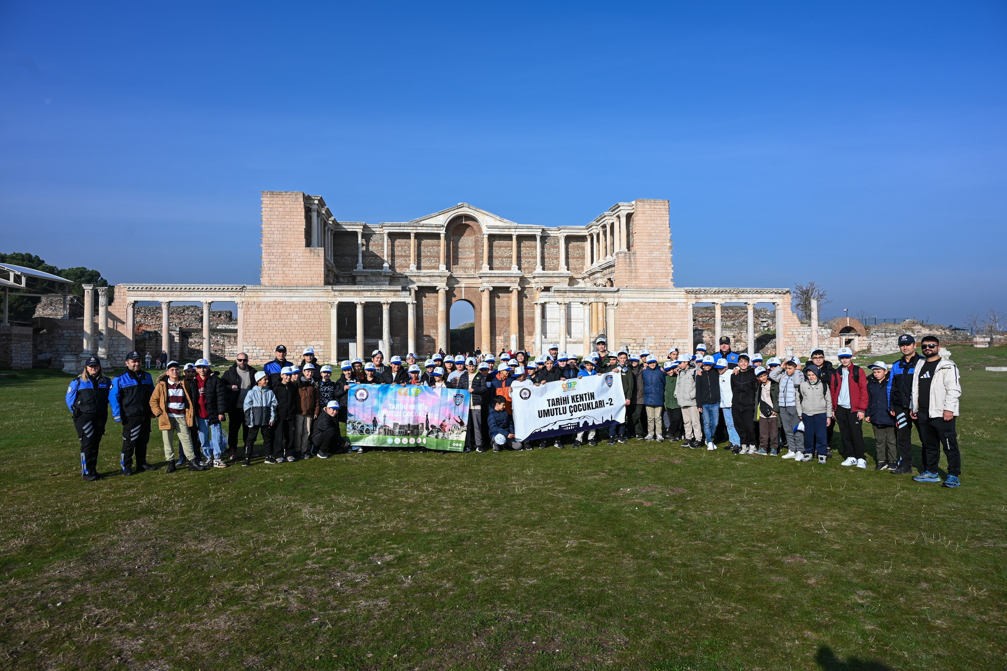 599186512 1296379745863124 8969199537378917305 N