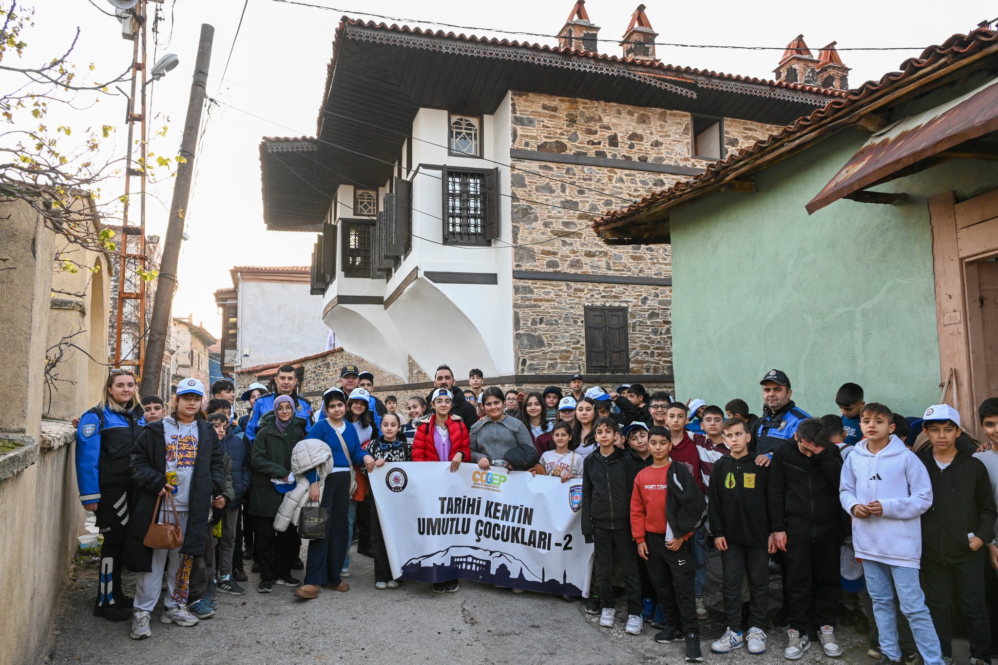 599465591 1296379832529782 5560149038993880265 N