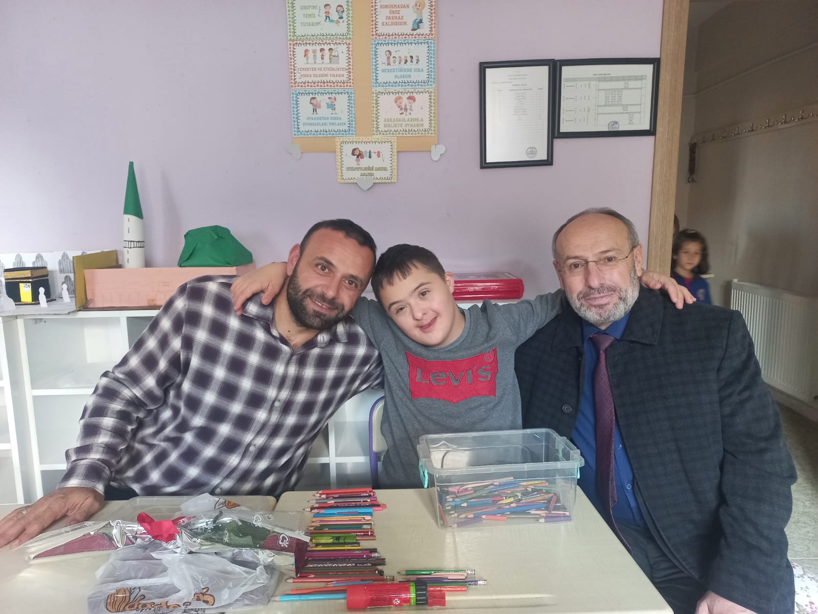 Abaf853D E928 4088 B1C4 B341E89Bdf27