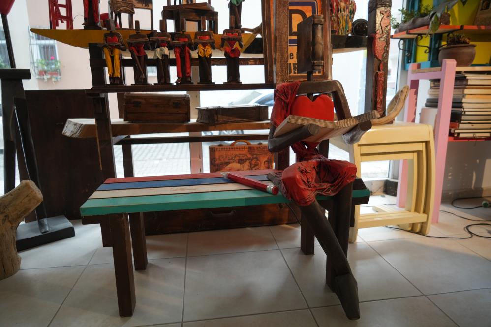 Acik Kalp Ameliyatindan Dunya Sanatina Tahta Yurek Eseri Dunyada Ilgi Goruyor (2)