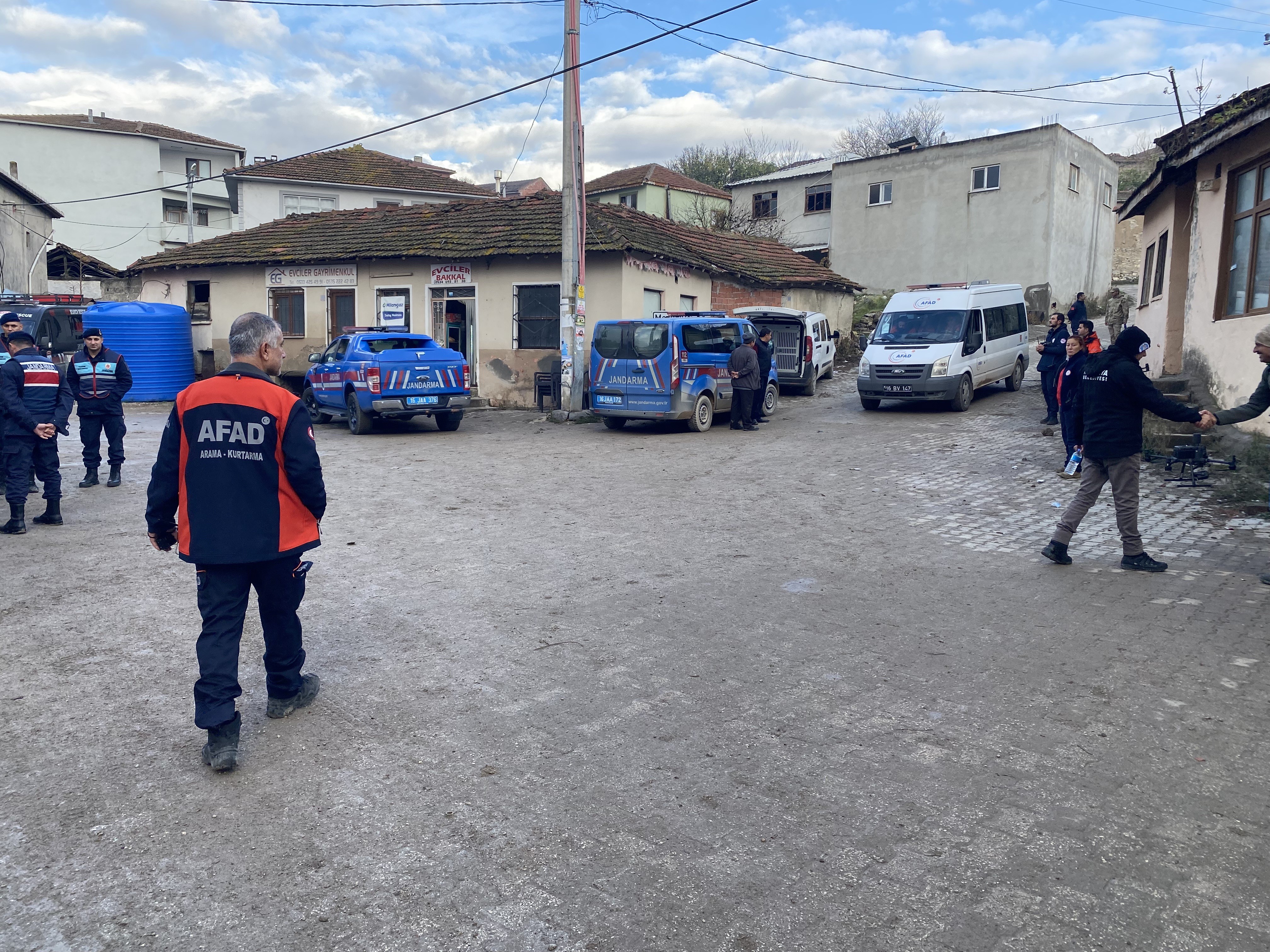 Ailesi Gozyaslariyla Bekliyor Mustafa Abi Nerede Alzaymir Hastasi Yasli Adami Arama Ca (2)