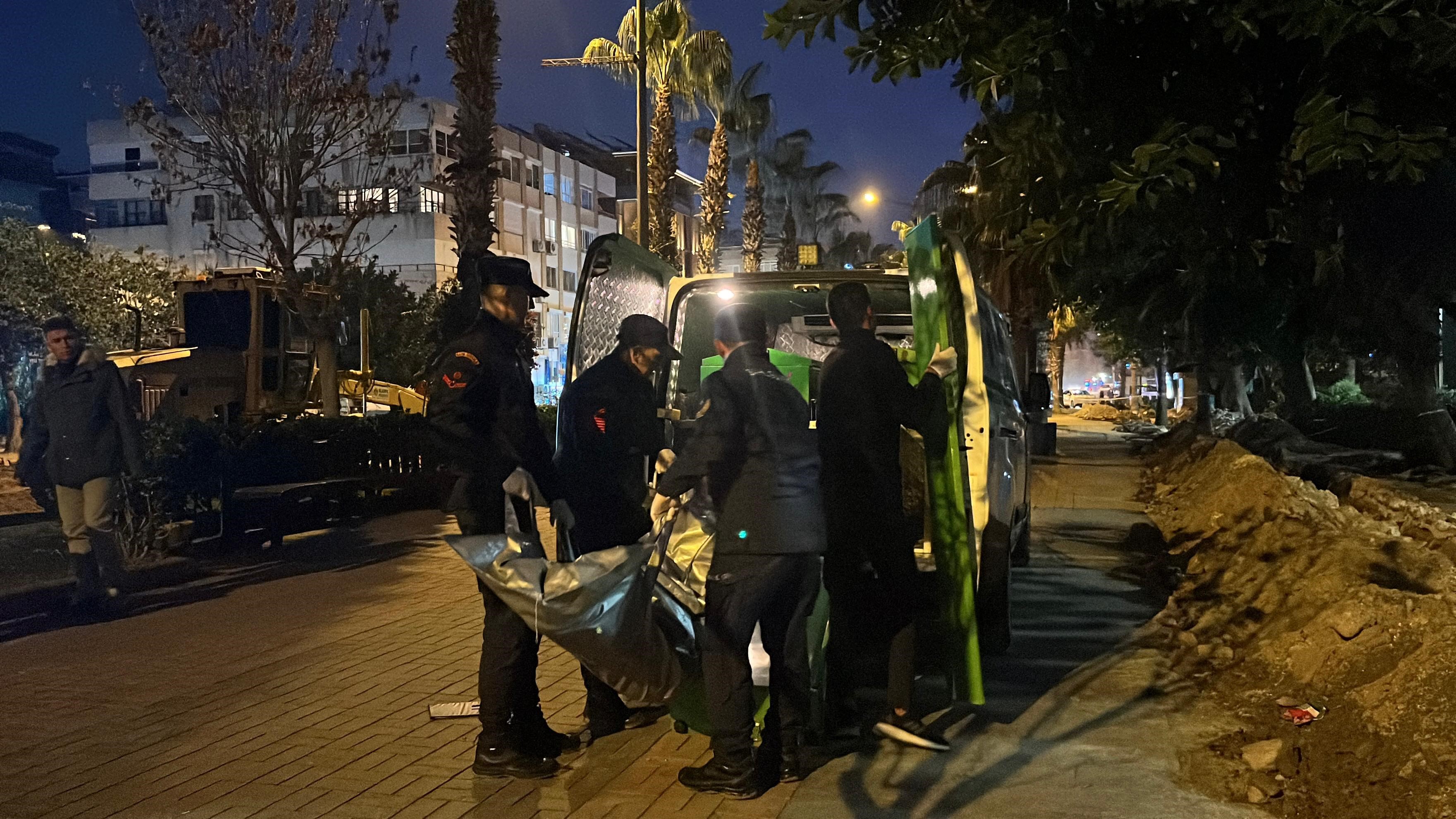 Alanya Sahilinde Korkunç Manzara! Yabancı Uyruklu Kadın Ölü Bulundu (7)